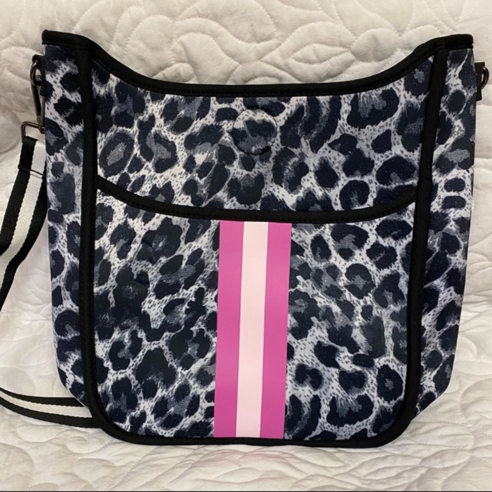 Neoprene messenger bag